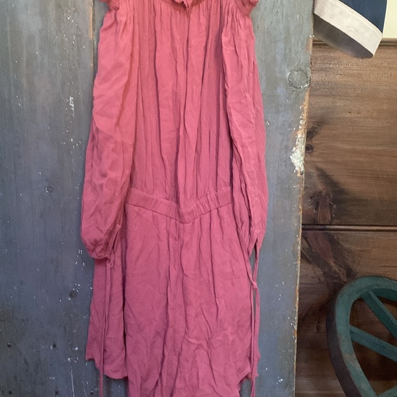 Active USA Off Shoulder Romper - Picture 2 of 3